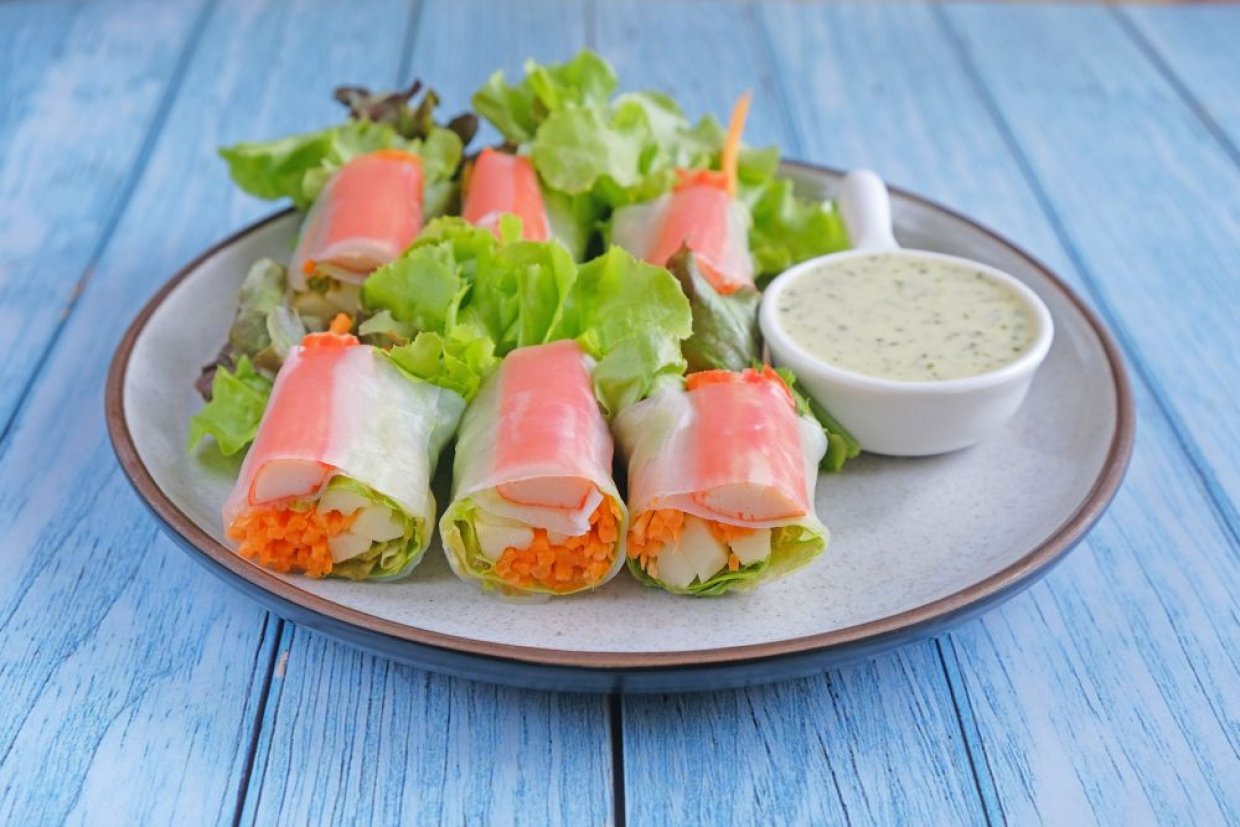 Спринг-роллы с крабовыми палочками – простой и вкусный рецепт, как приготовить пошагово
